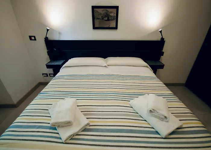 H2Ome Palazzo Reale, Appartamento In Centro Vicino Alla Stazione, Parcheggio Su Richiesta Apartmán Janov