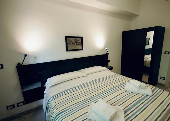 H2Ome Palazzo Reale, Appartamento In Centro Vicino Alla Stazione, Parcheggio Su Richiesta