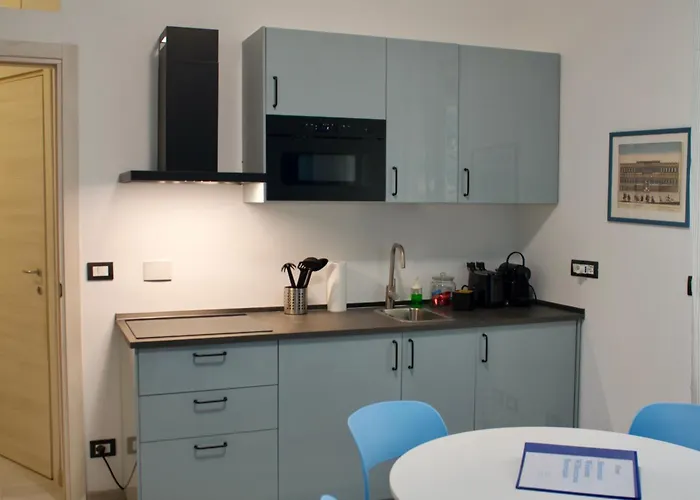 Apartmán H2Ome Palazzo Reale, Appartamento In Centro Vicino Alla Stazione, Parcheggio Su Richiesta *
