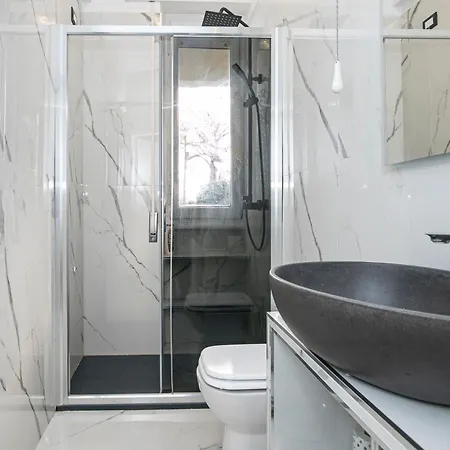 H2Ome Palazzo Reale, Appartamento In Centro Vicino Alla Stazione, Parcheggio Su Richiesta