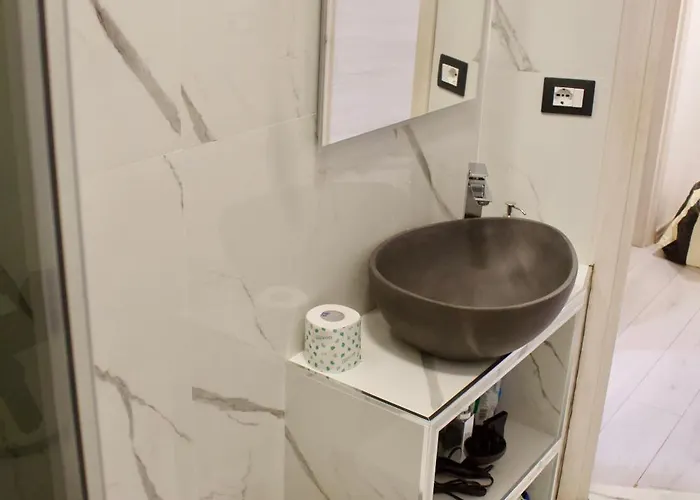 H2Ome Palazzo Reale, Appartamento In Centro Vicino Alla Stazione, Parcheggio Su Richiesta Apartment