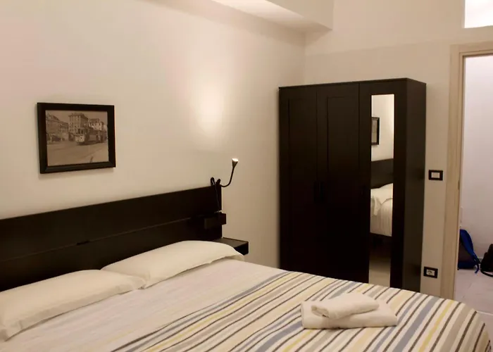 H2Ome Palazzo Reale, Appartamento In Centro Vicino Alla Stazione, Parcheggio Su Richiesta Apartment