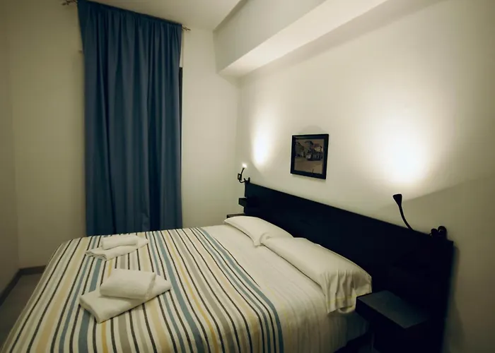 H2Ome Palazzo Reale, Appartamento In Centro Vicino Alla Stazione, Parcheggio Su Richiesta *