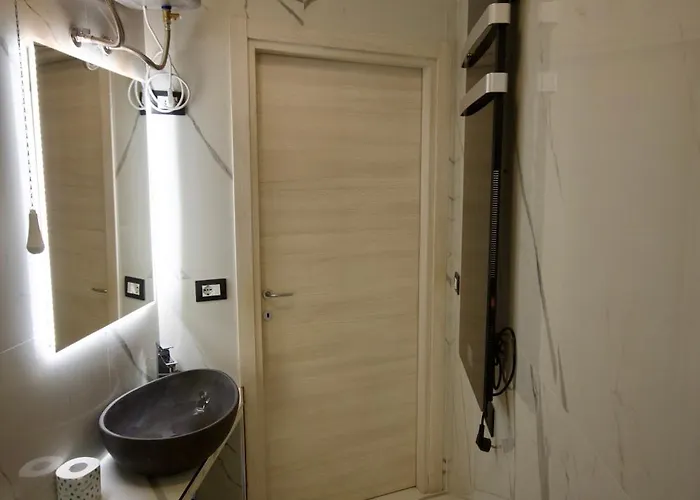 Apartment H2Ome Palazzo Reale, Appartamento In Centro Vicino Alla Stazione, Parcheggio Su Richiesta Genoa