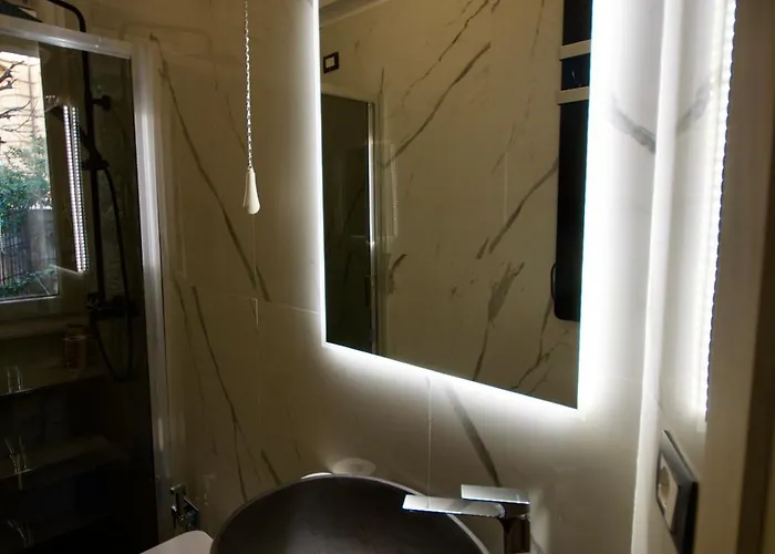 H2Ome Palazzo Reale, Appartamento In Centro Vicino Alla Stazione, Parcheggio Su Richiesta *