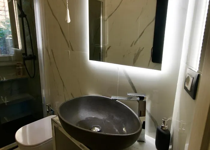 H2Ome Palazzo Reale, Appartamento In Centro Vicino Alla Stazione, Parcheggio Su Richiesta