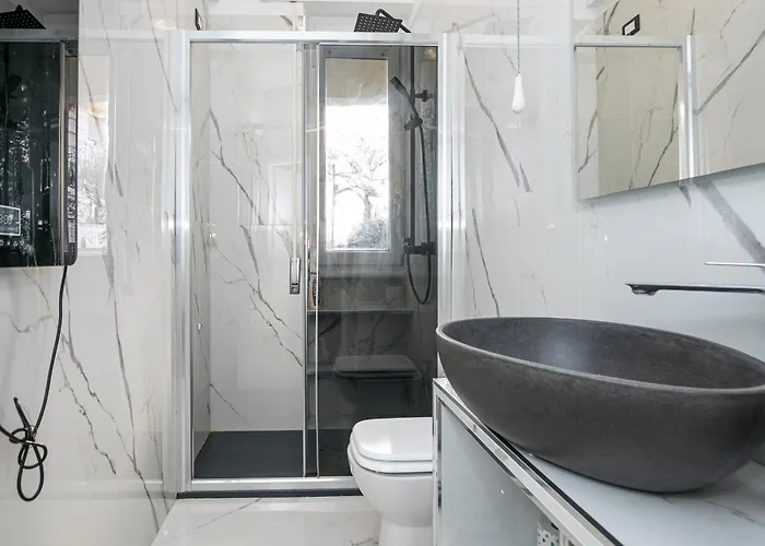 H2Ome Palazzo Reale, Appartamento In Centro Vicino Alla Stazione, Parcheggio Su Richiesta